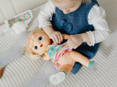Dolls & Play Toys